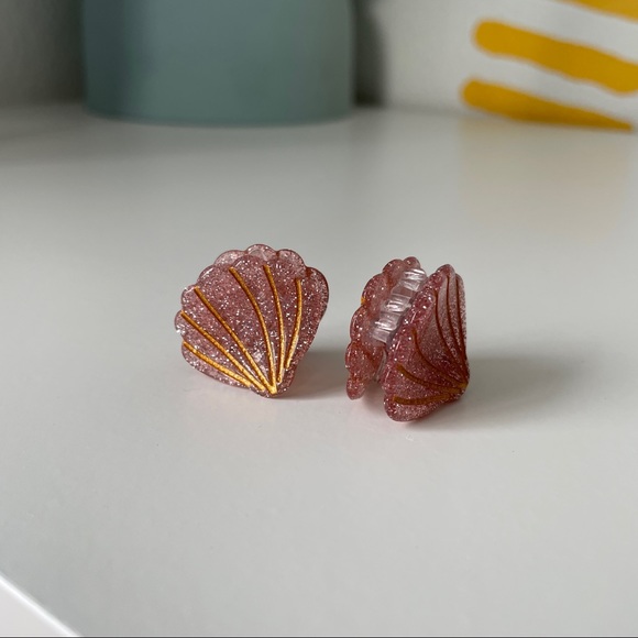 Mini Glittery Acrylic Seashell Hair Clip Claws - Picture 6 of 7
